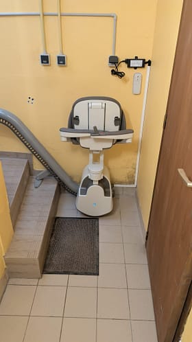 Monte-escalier installé par Serenika dans une maison à Bellac, Haute-Vienne
