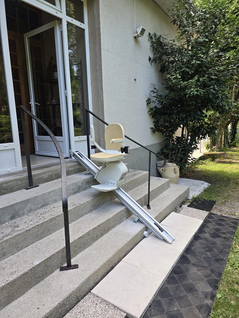 Monte escalier saint junien