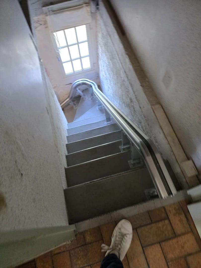 monte escalier UP monte escalier UP